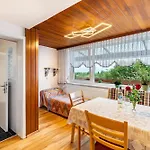アパート Ferienhaus Albert ビュール