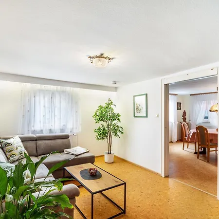Ferienhaus Albert בול